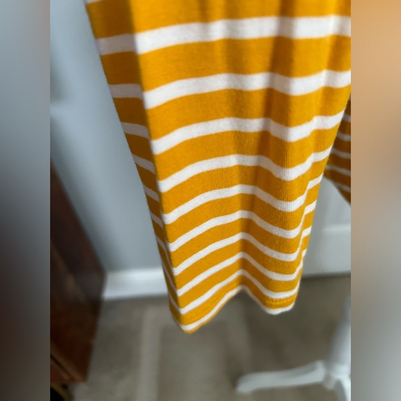 Old Navy | Yellow & White Luxe Long Sleeve Crew Neck Striped Tee | Size Medium - Picture 4 of 7